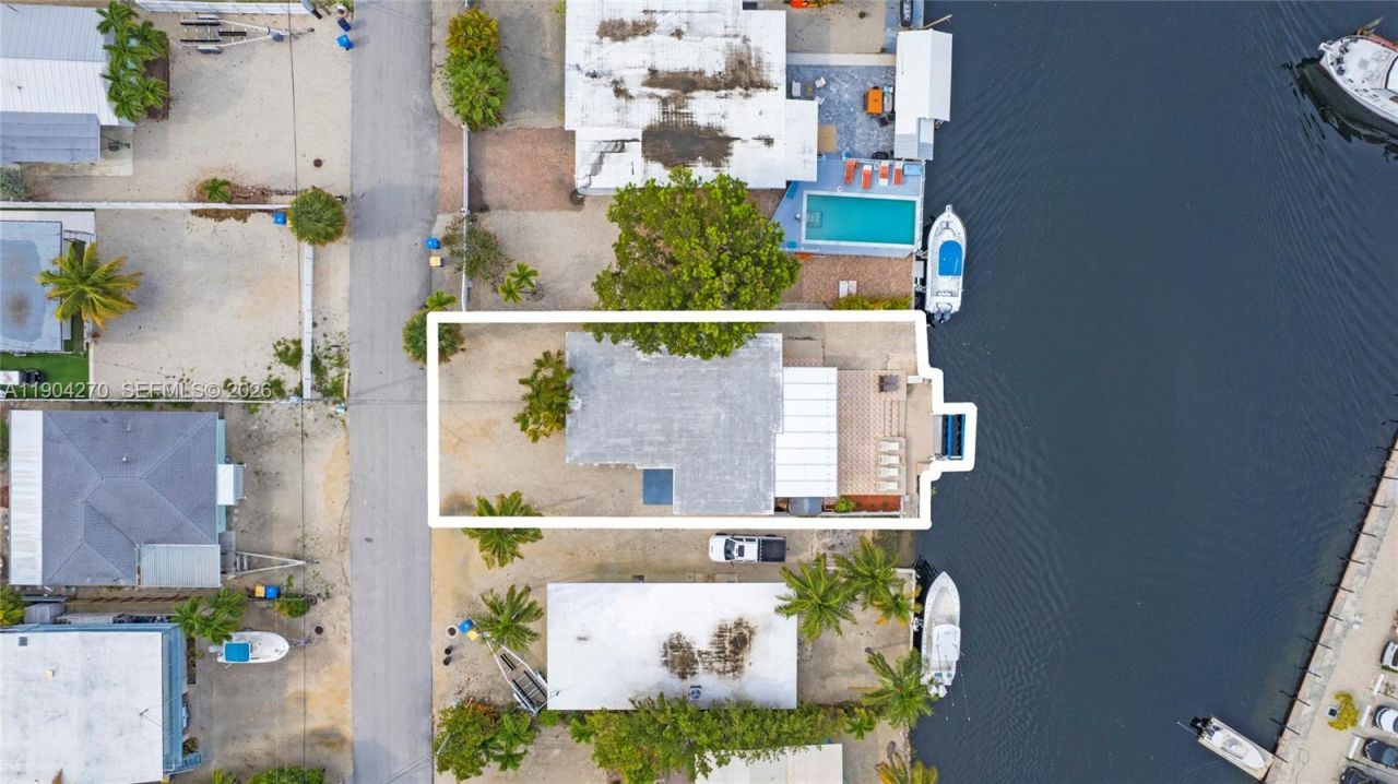 132 E Gardenia St, Tavernier, FL 33070 Photo