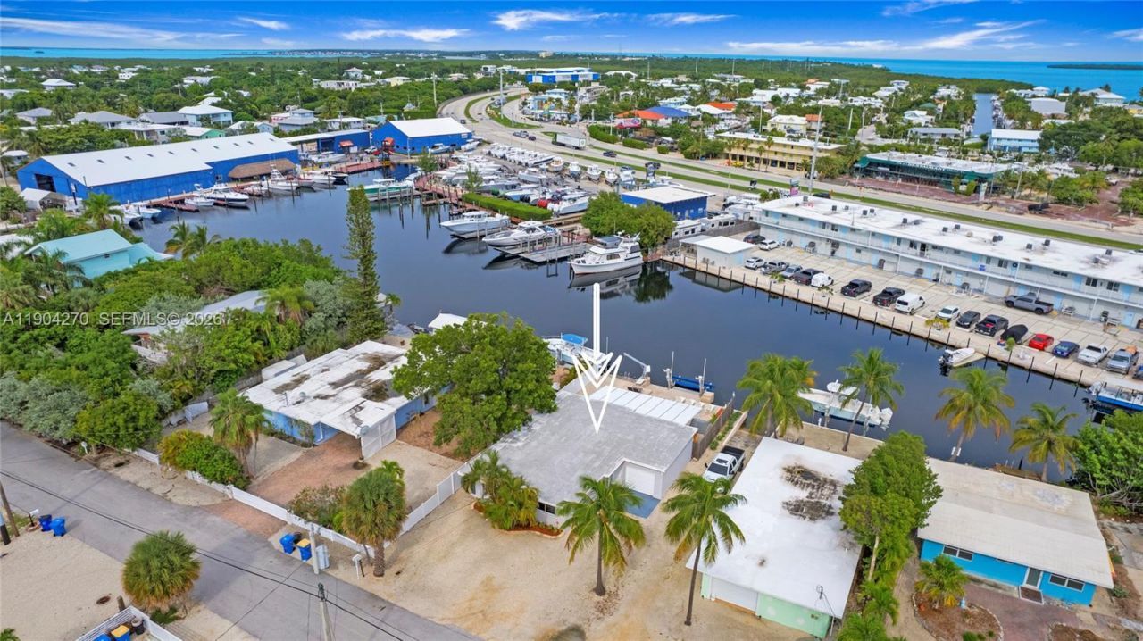 132 E Gardenia St, Tavernier, FL 33070 Photo