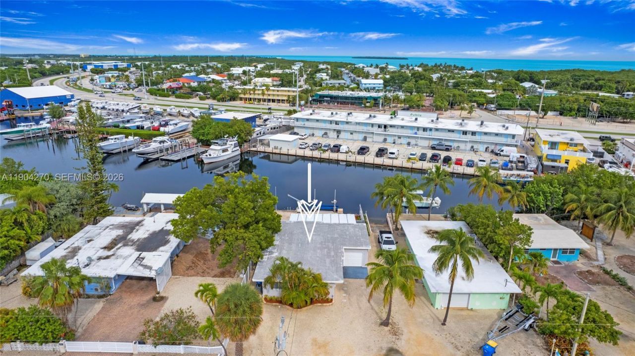 132 E Gardenia St, Tavernier, FL 33070 Photo