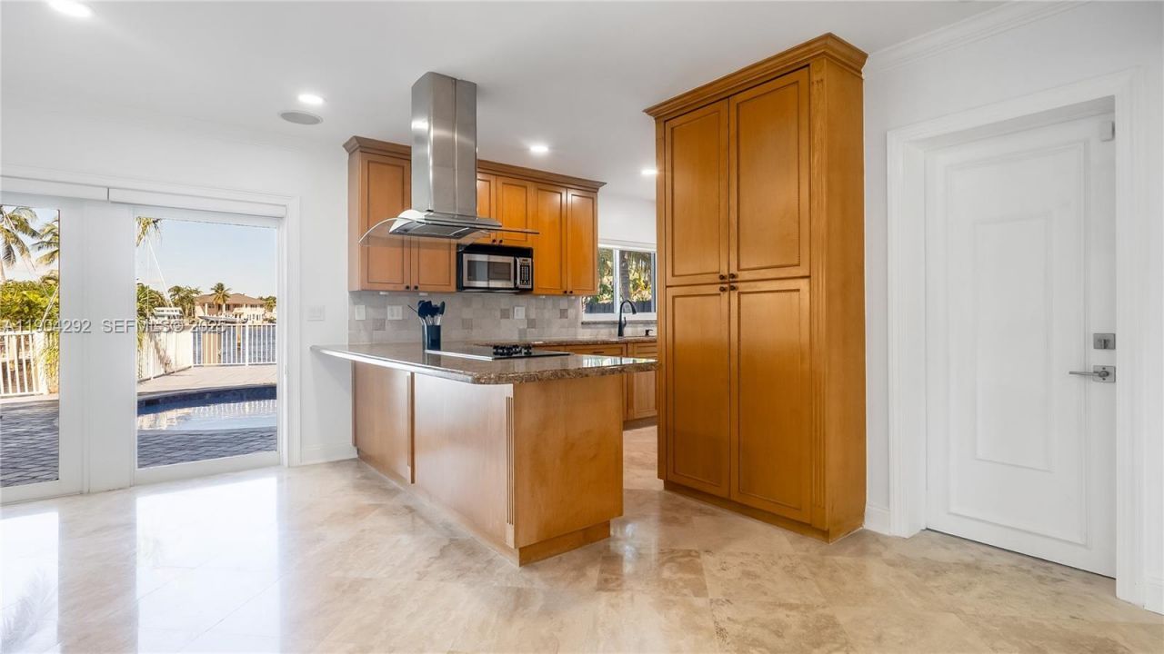 2445 SE 8 St, Pompano Beach, FL 33062 Photo