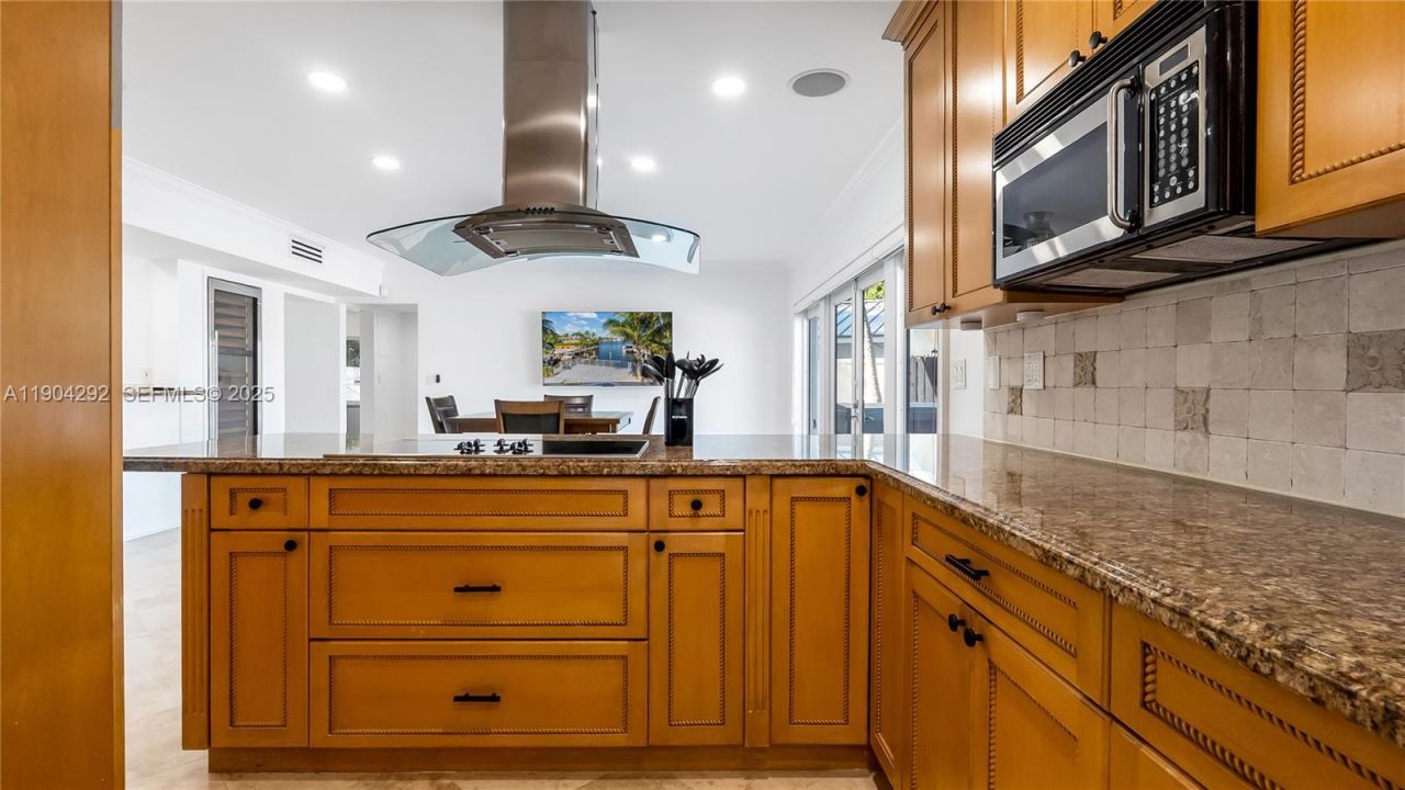 2445 SE 8 St, Pompano Beach, FL 33062 Photo