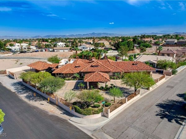 5520 Mount Diablo Drive , Las Vegas, NV 89118