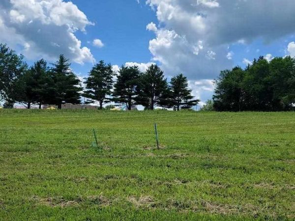 6 Lot Parkview Ln, Tipton, IA 52772