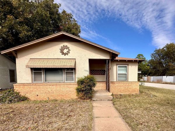 1000 W Custer Street, Seymour, TX 76380