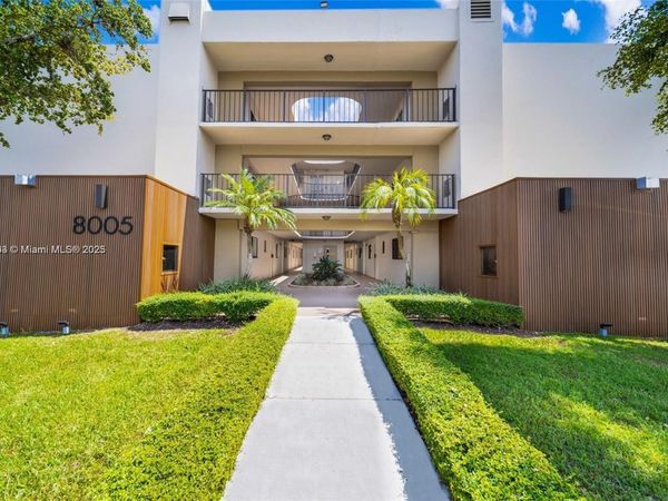 8005 SW 107th Ave, Unit 122, Miami, FL 33173