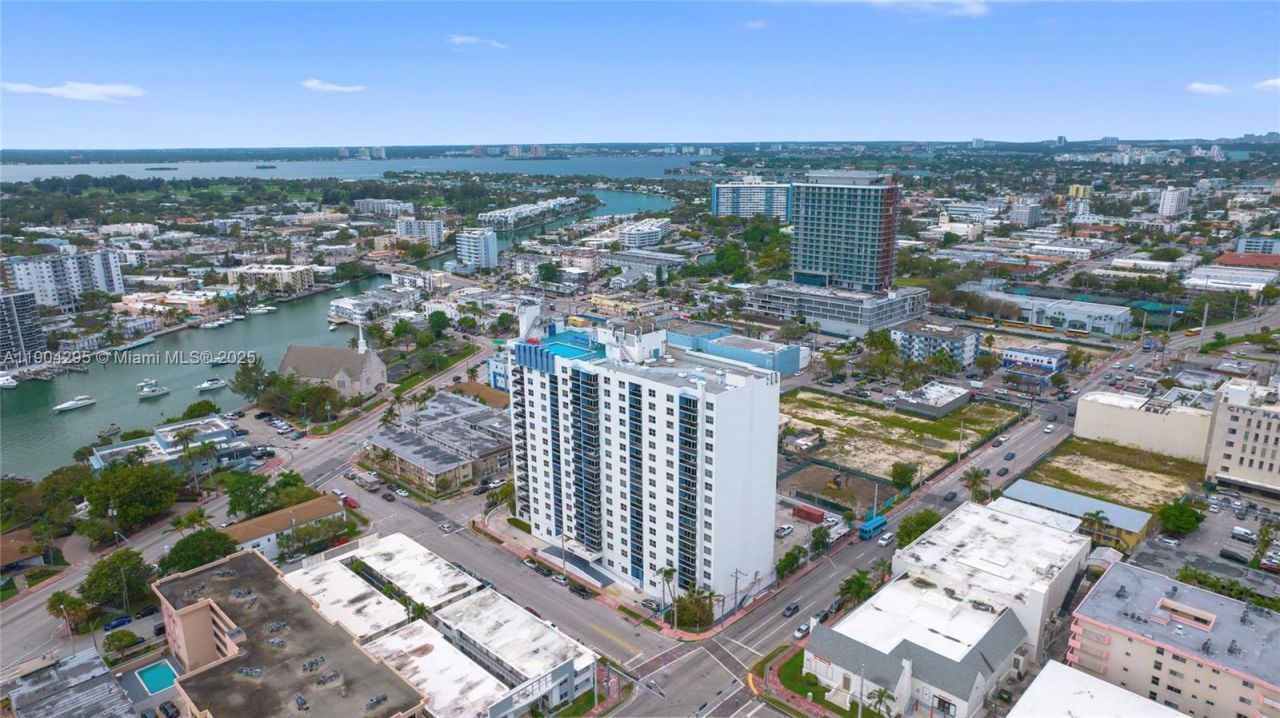 401 69th St, Unit 1204, Miami Beach, FL 33141 Photo
