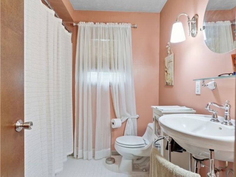 8459 Whitmer Avenue NE, Canton, OH 44721 Photo 38