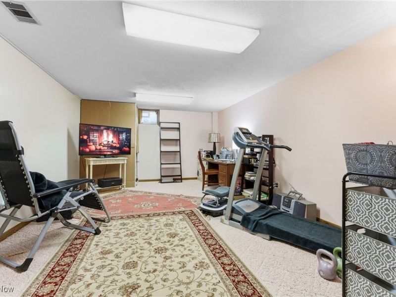 8459 Whitmer Avenue NE, Canton, OH 44721 Photo 46