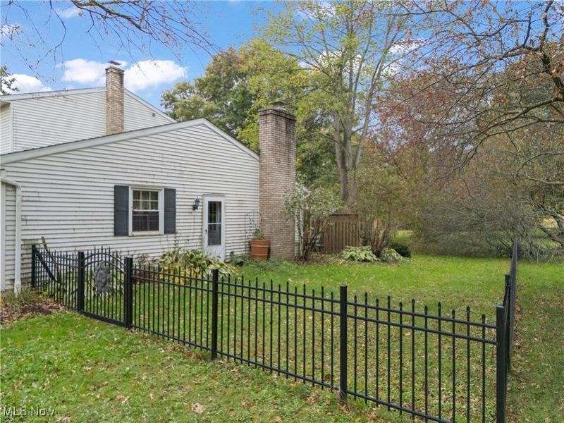 8459 Whitmer Avenue NE, Canton, OH 44721 Photo 8