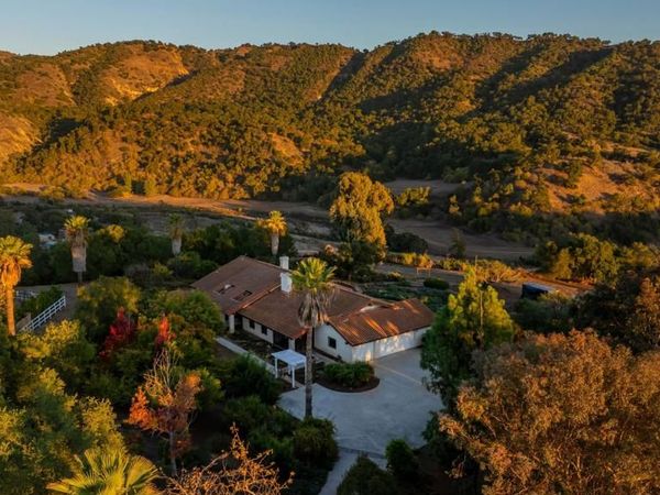 700 Thomas Street, Oak View, CA 93022