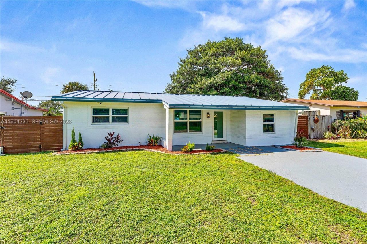 4649 SW 28th Ave, Dania Beach, FL 33312 Main Photo