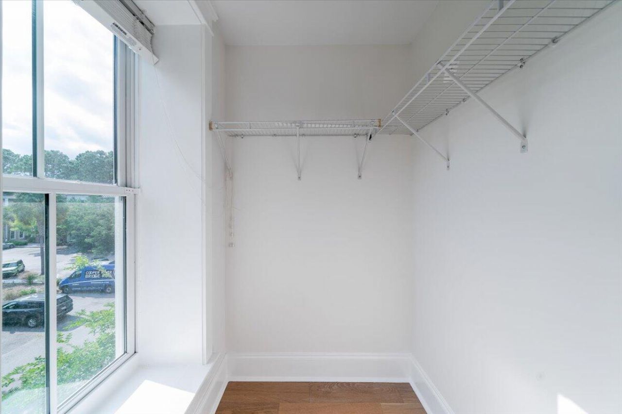 732 S Shelmore Boulevard Photo 14