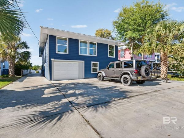 140 W 8th Avenue, Gulf Shores, AL 36542