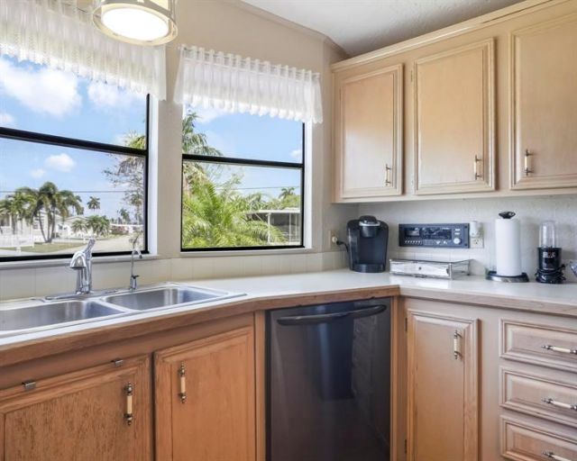 8560 SW 20th St, Davie, FL 33324 Photo