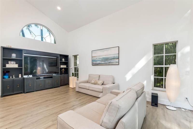 524 Water Point, Weston, FL 33326 Photo