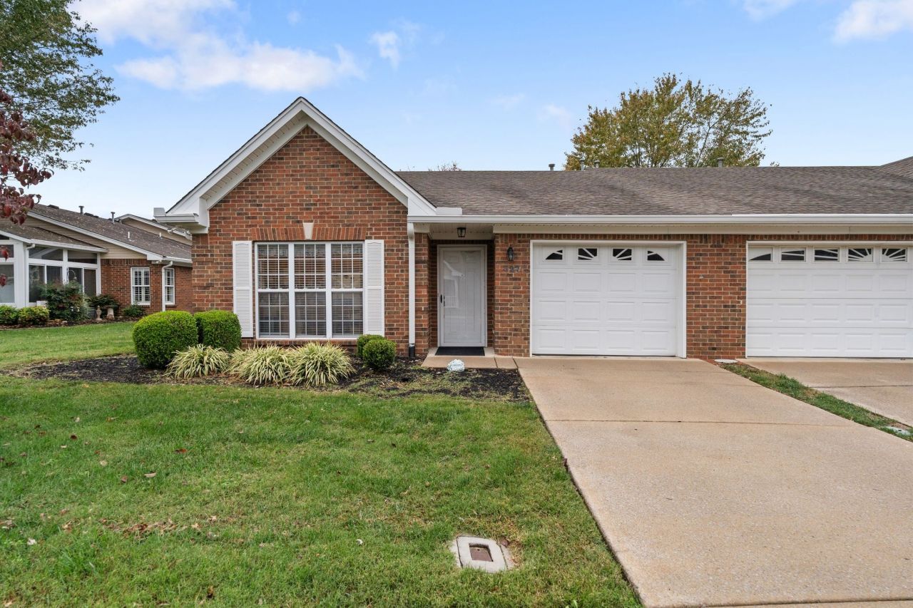 327 Forest Glen Circle, Murfreesboro, TN 37128 Main Photo