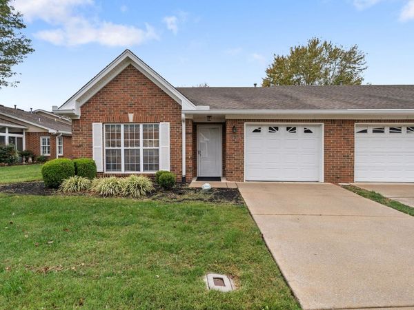327 Forest Glen Circle, Murfreesboro, TN 37128