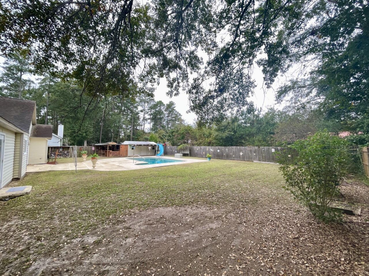 219 Gloria Street Photo 12