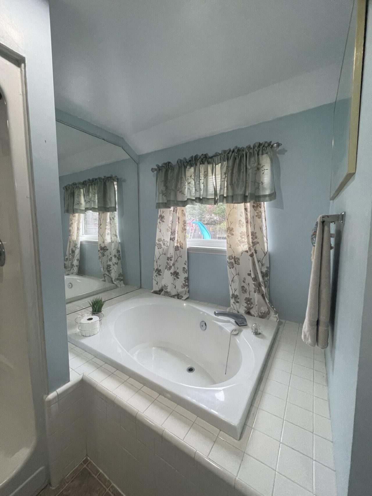 219 Gloria Street Photo 20