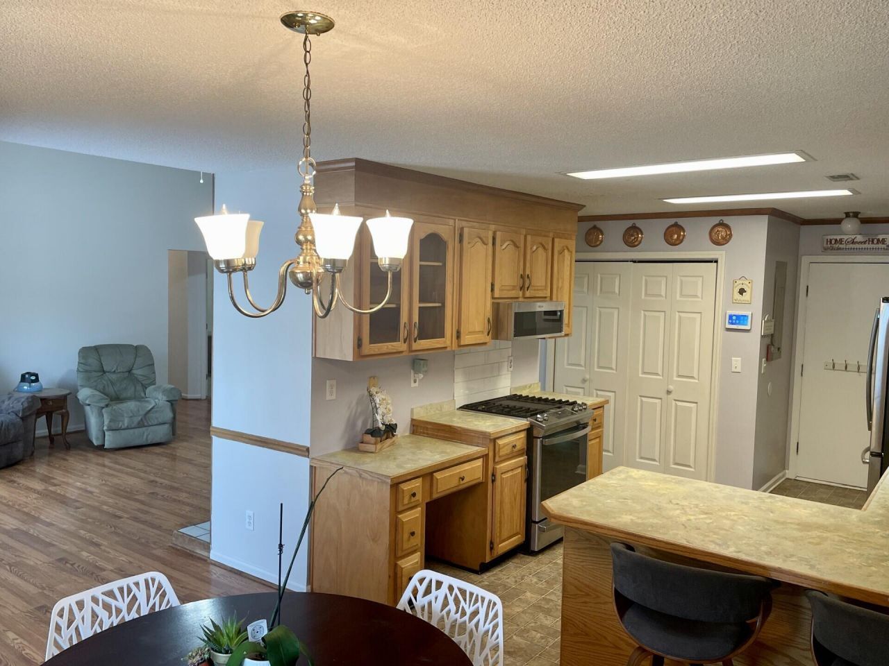 219 Gloria Street Photo 27