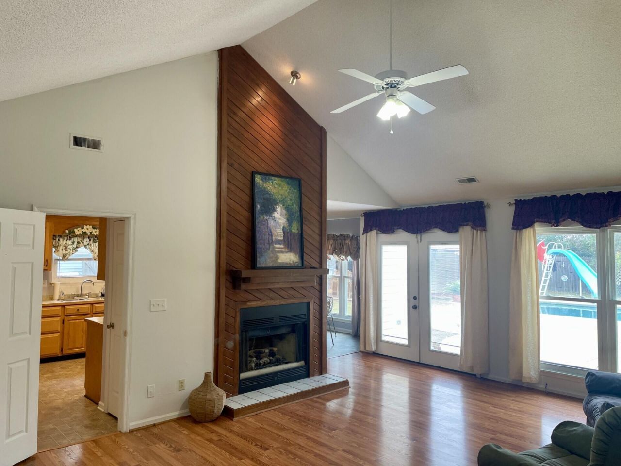 219 Gloria Street Photo 31