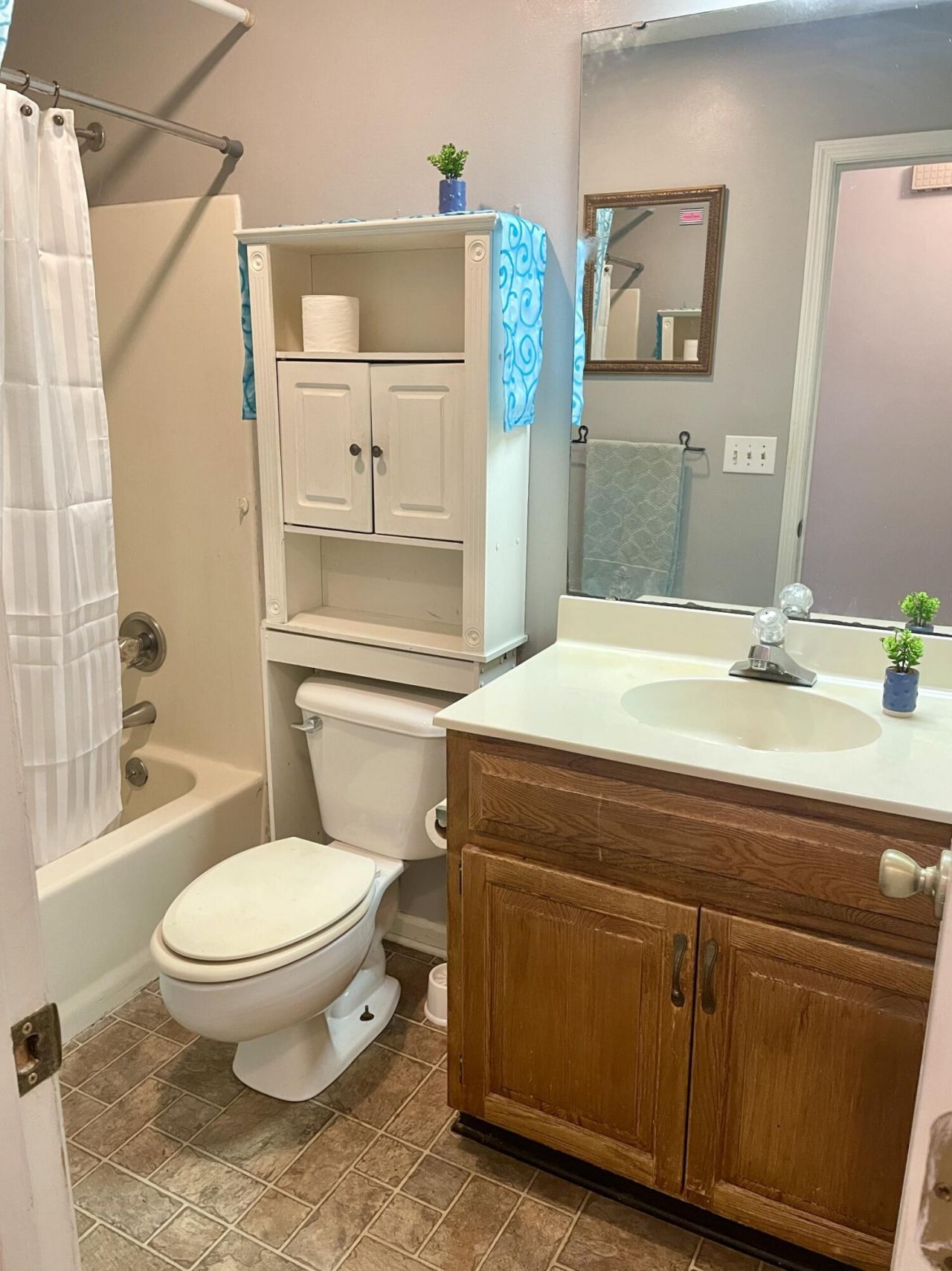 219 Gloria Street Photo 32