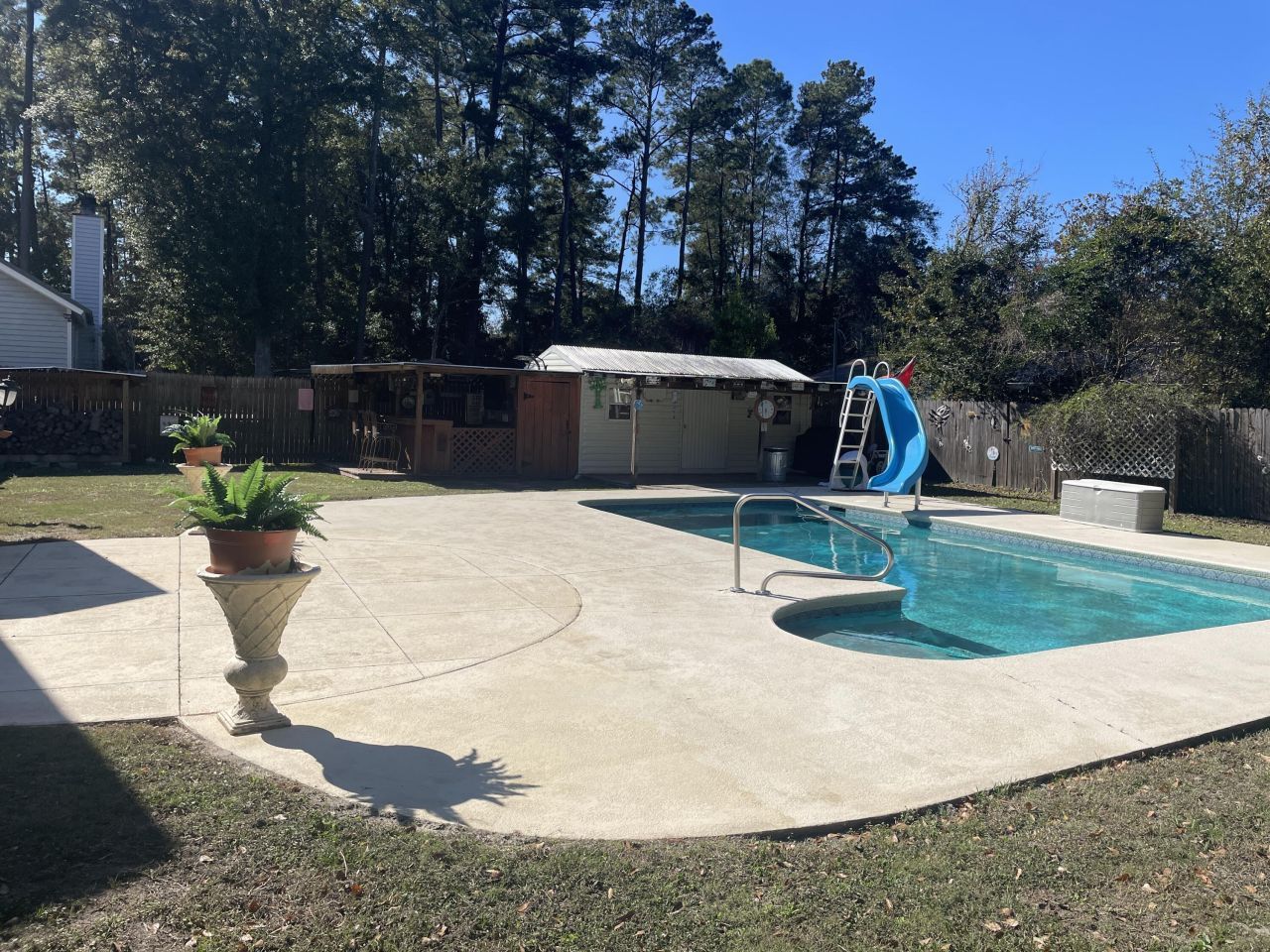 219 Gloria Street Photo 43