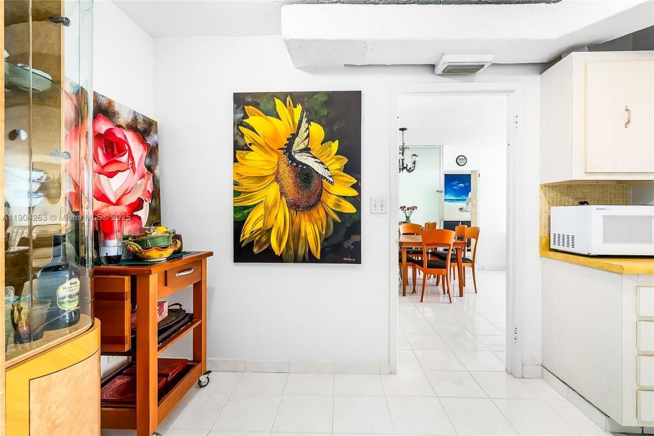 301 174th St, Unit 2208, Sunny Isles Beach, FL 33160 Photo