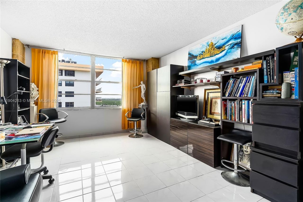 301 174th St, Unit 2208, Sunny Isles Beach, FL 33160 Photo