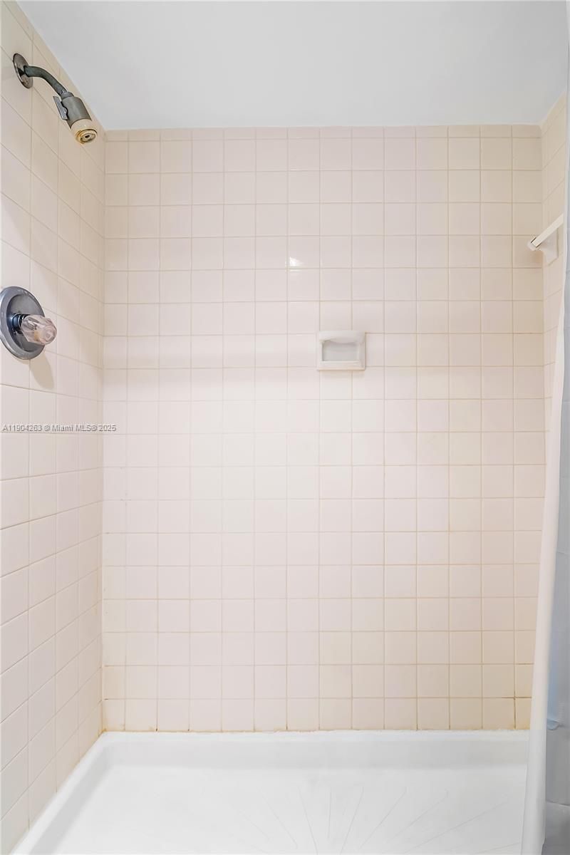 301 174th St, Unit 2208, Sunny Isles Beach, FL 33160 Photo