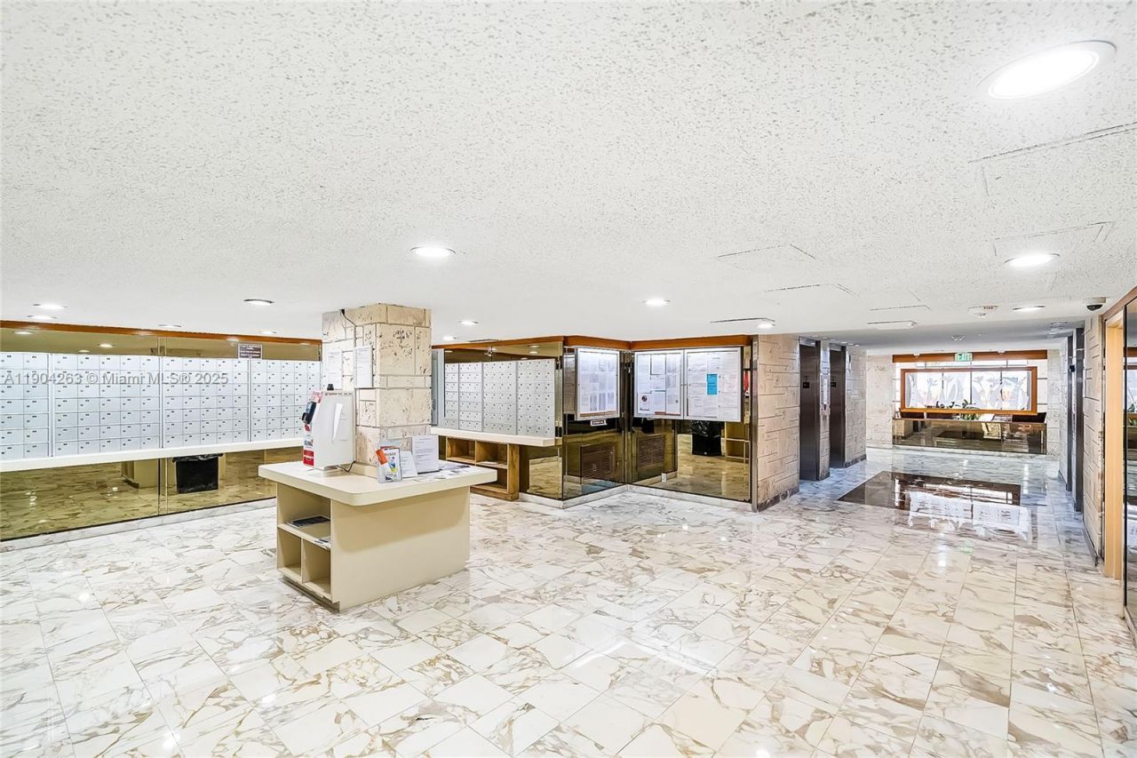 301 174th St, Unit 2208, Sunny Isles Beach, FL 33160 Photo