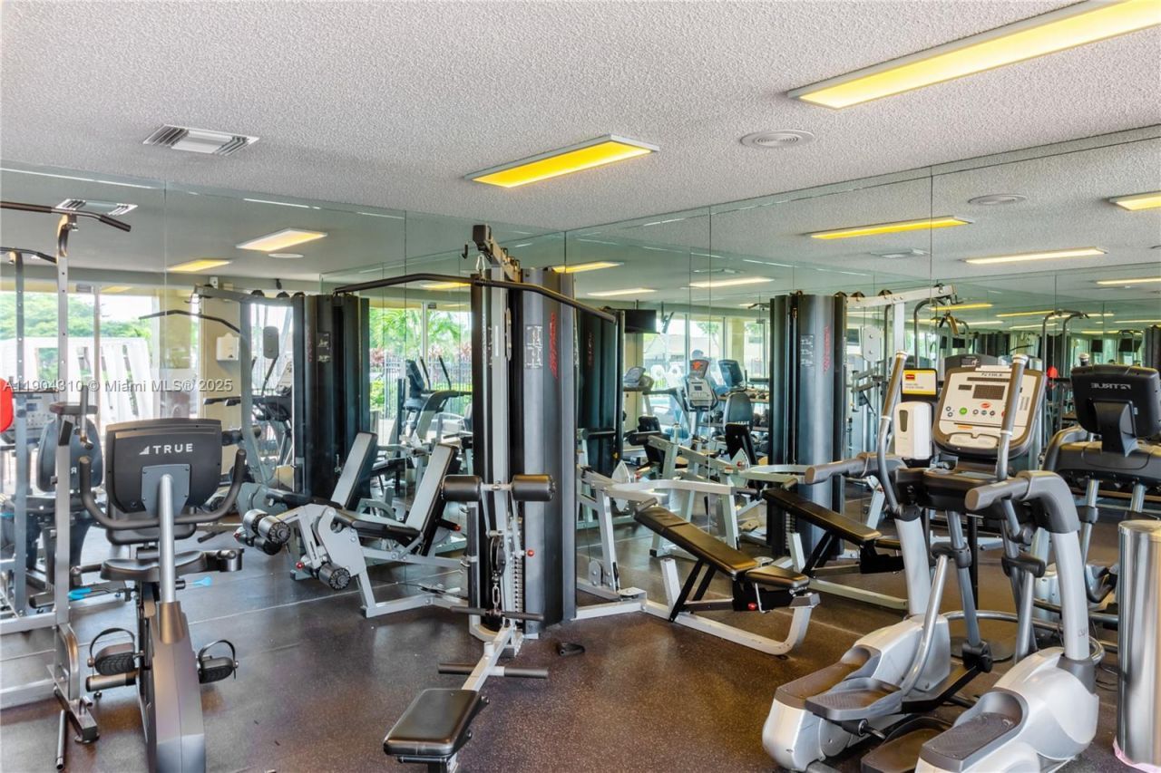 17230 NW 64th Ave, Unit -, Miami Lakes, FL 33015 Photo