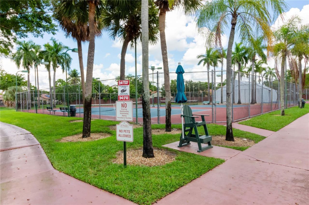 17230 NW 64th Ave, Unit -, Miami Lakes, FL 33015 Photo