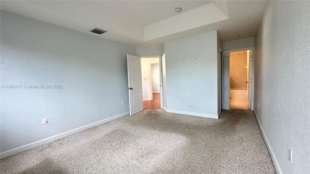 110 Jacaranda Country Club Dr, Unit 205, Plantation, FL 33324 Photo