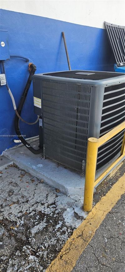 2112 NW 36th St, Miami, FL 33142 Photo