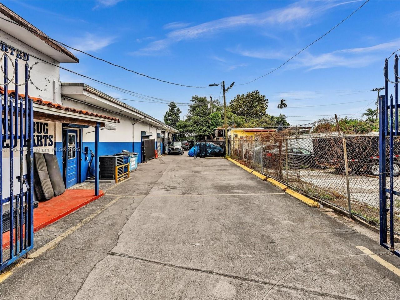 2112 NW 36th St, Miami, FL 33142 Photo