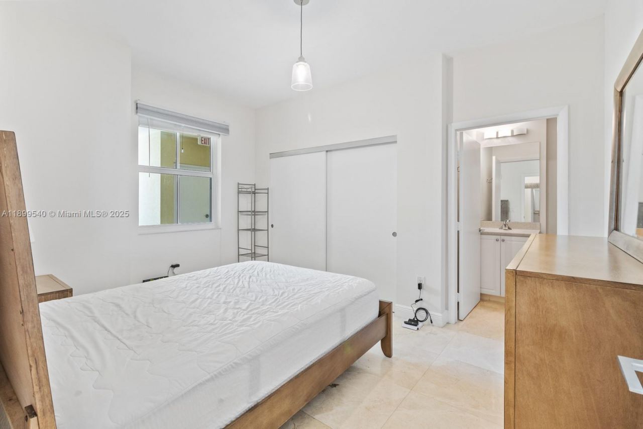 3340 NE 190th St, Unit 405, Aventura, FL 33180 Photo