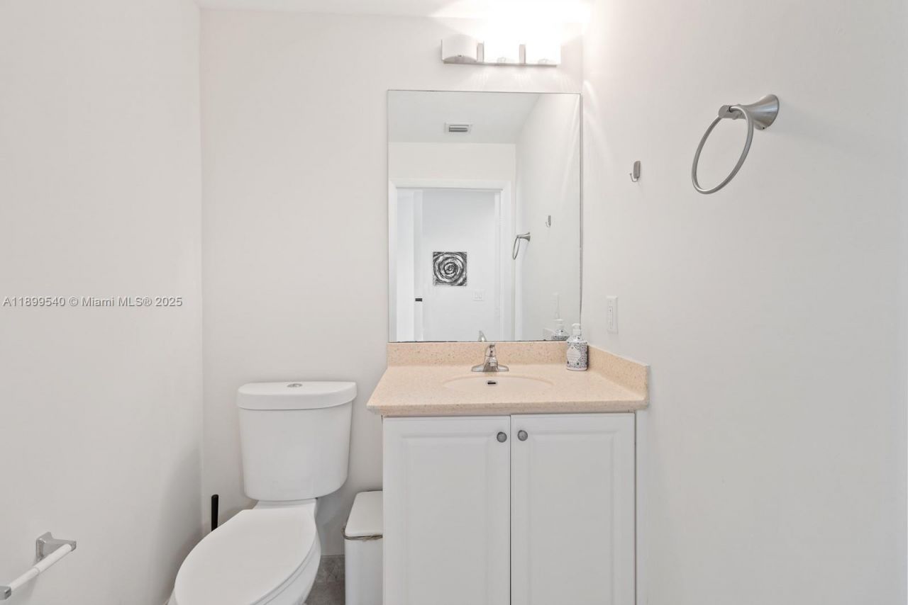 3340 NE 190th St, Unit 405, Aventura, FL 33180 Photo