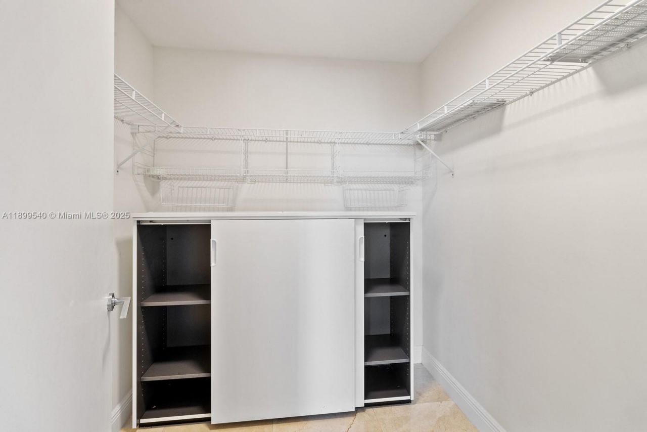 3340 NE 190th St, Unit 405, Aventura, FL 33180 Photo