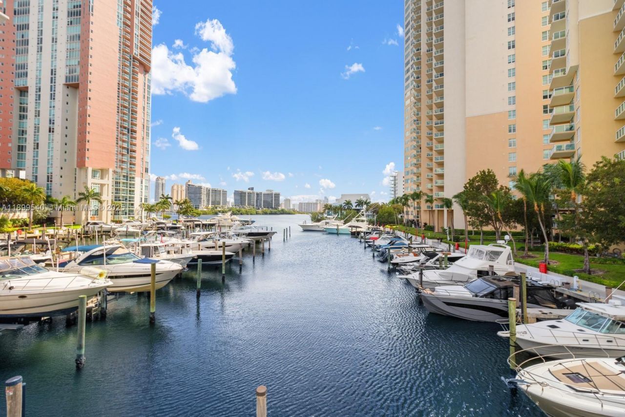 3340 NE 190th St, Unit 405, Aventura, FL 33180 Photo