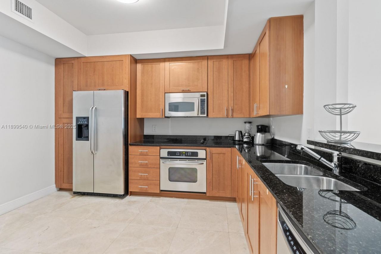 3340 NE 190th St, Unit 405, Aventura, FL 33180 Photo