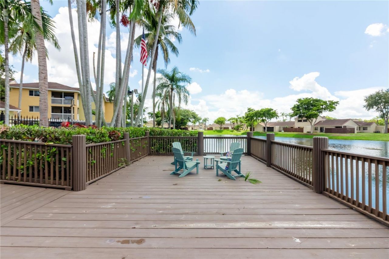 17230 NW 64th Ave, Unit ., Miami Lakes, FL 33015 Photo