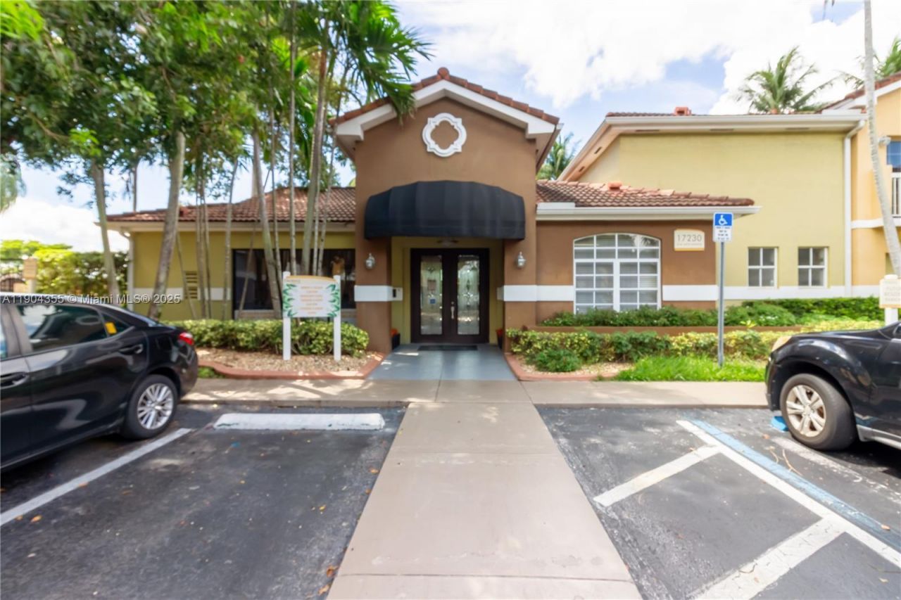 17230 NW 64th Ave, Unit ., Miami Lakes, FL 33015 Photo