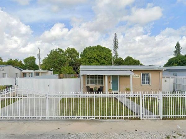 1041 E 19th St, Hialeah, FL 33013