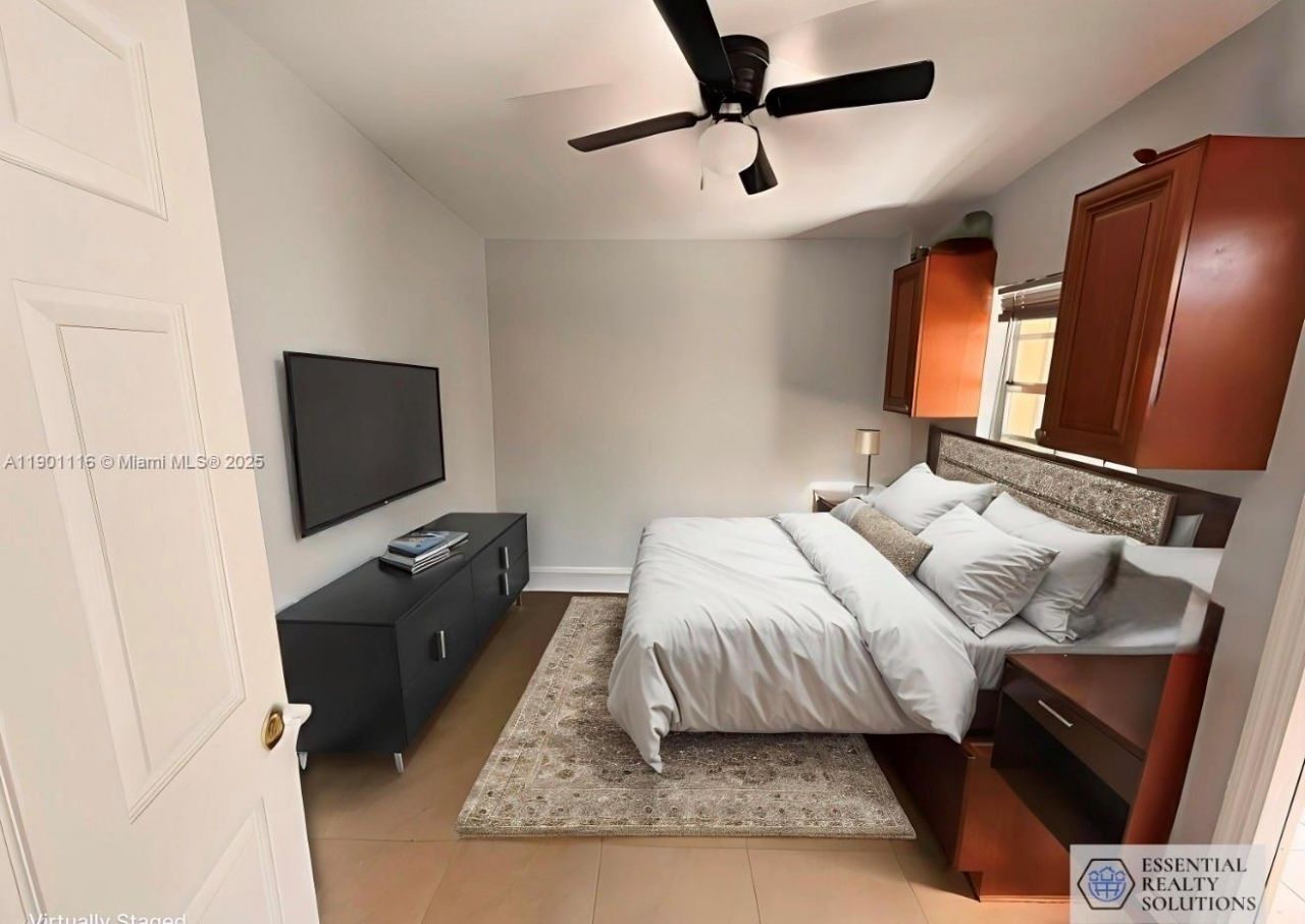 1041 E 19th St, Hialeah, FL 33013 Photo