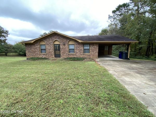 934 Sand Avenue, Henderson, TN 38340