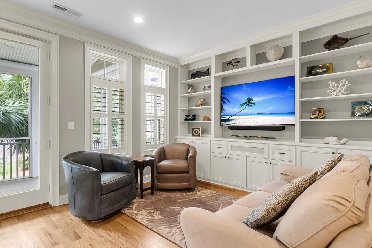 1904 English Ivy Court Photo 10