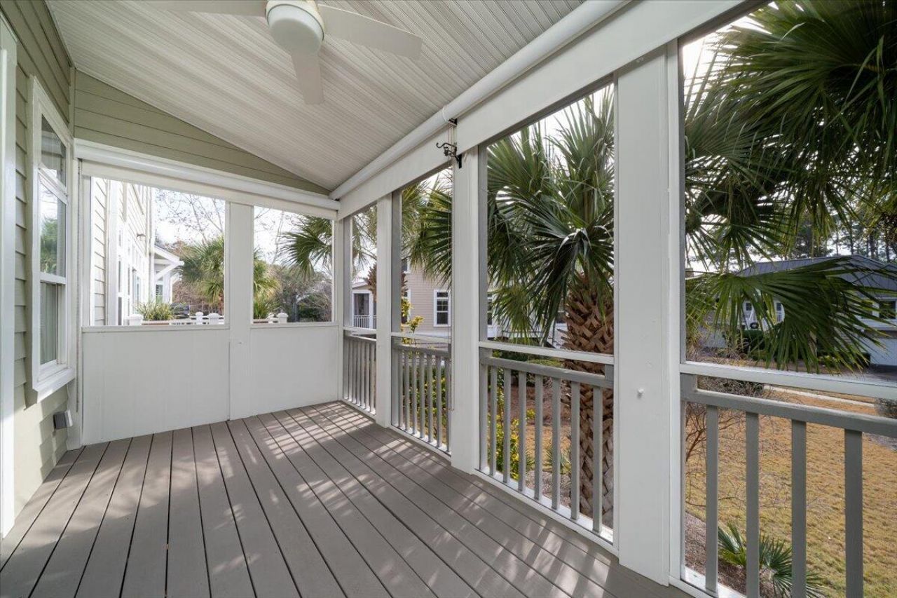 1904 English Ivy Court Photo 16