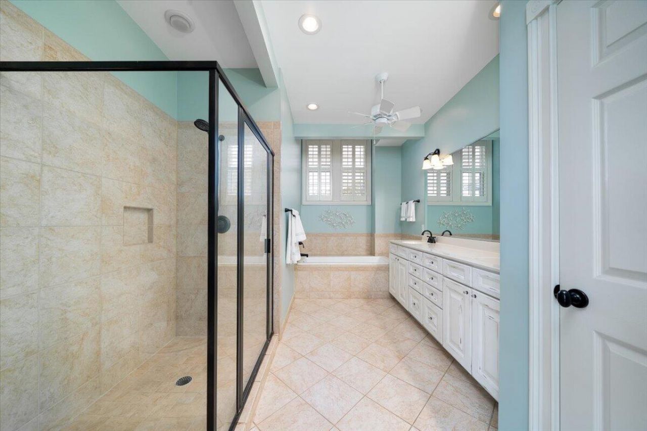 1904 English Ivy Court Photo 19