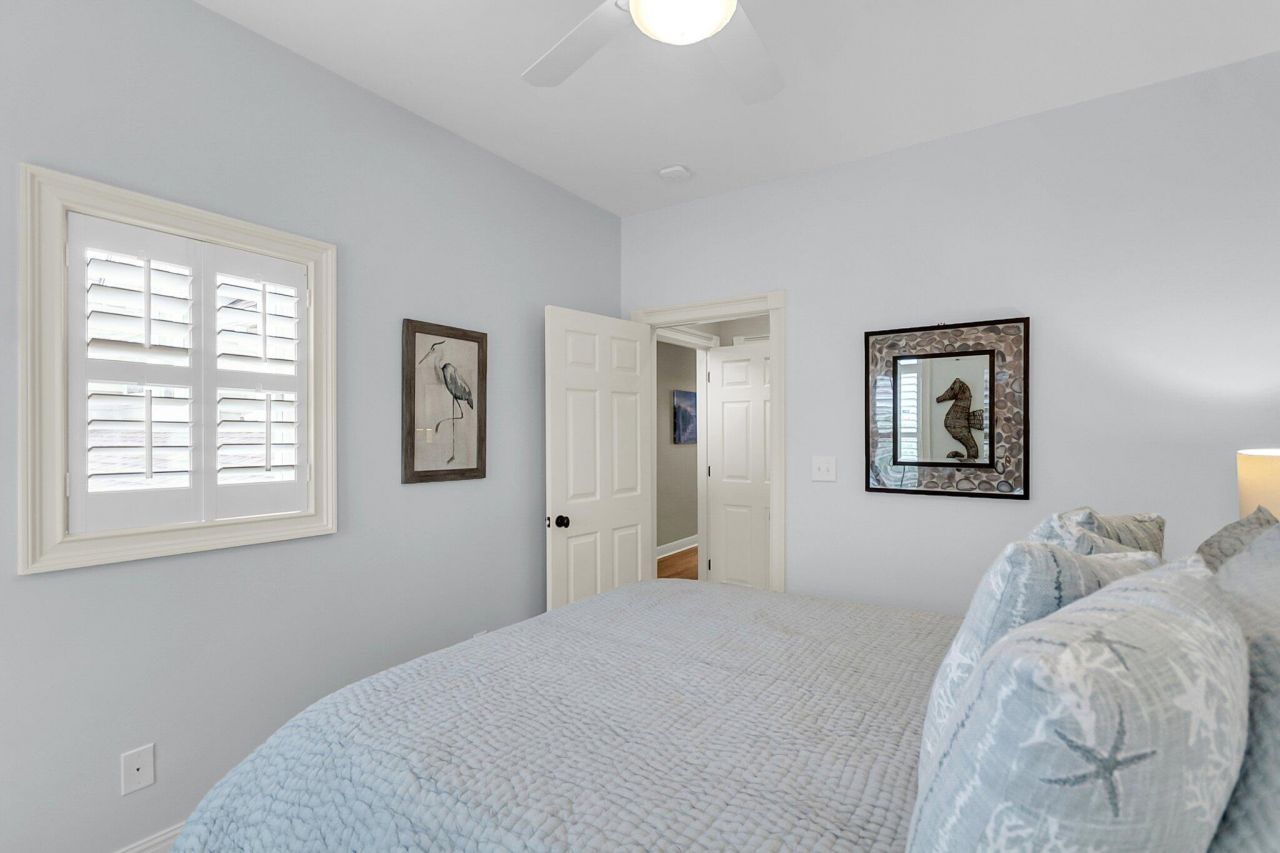 1904 English Ivy Court Photo 25